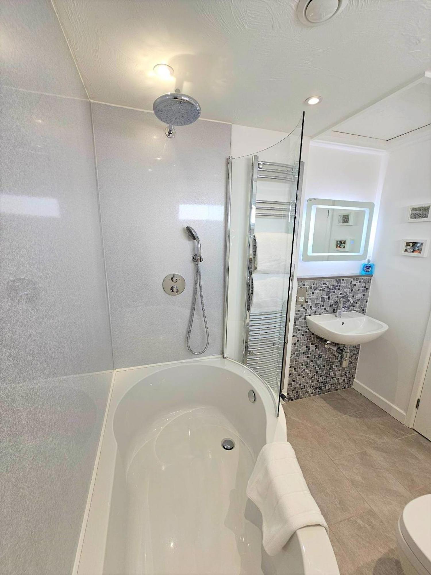 Bosun'S Cottage Luxury Stay In The Heart Of Town Веймут Екстер'єр фото